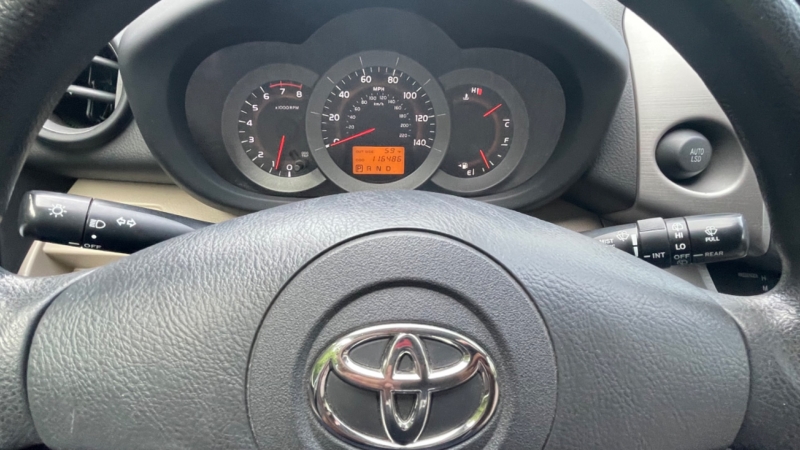 Toyota RAV4 2007 price $8,999