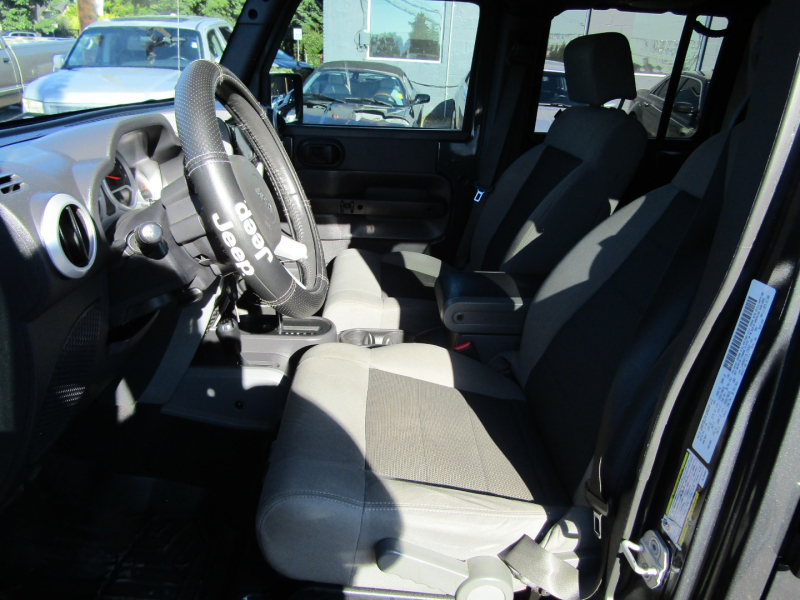 Jeep Wrangler Unlimited 2010 price $13,977