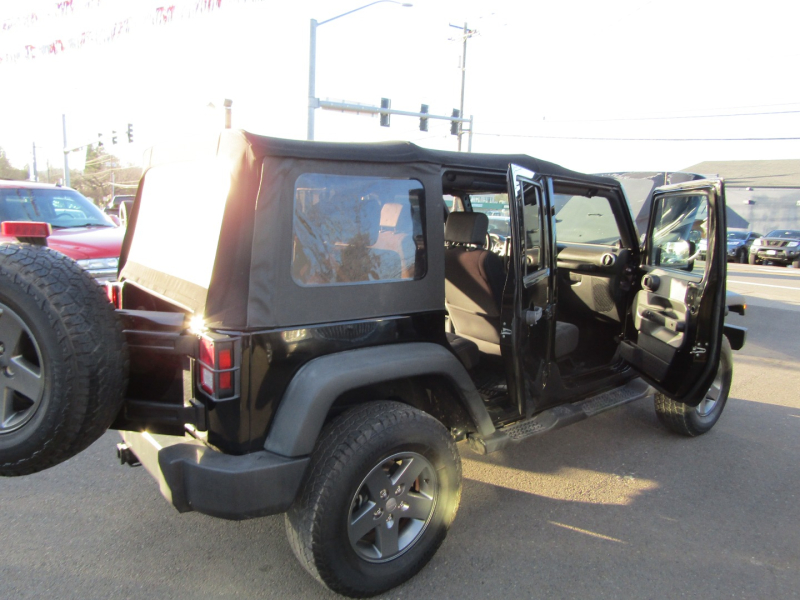 Jeep Wrangler Unlimited 2010 price $10,977