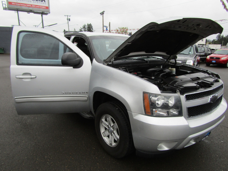 Chevrolet Suburban 2012 price $9,977