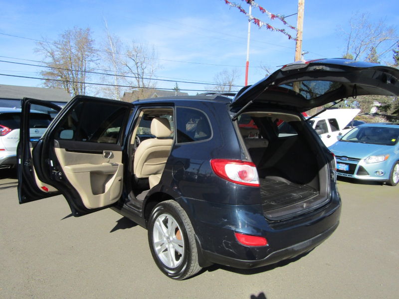 Hyundai Santa Fe 2011 price $7,977