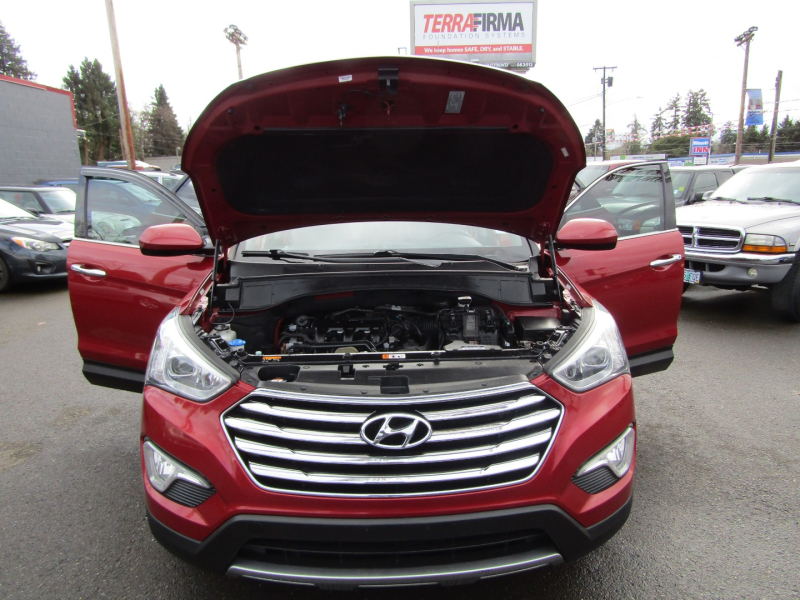 Hyundai Santa Fe 2016 price $11,477