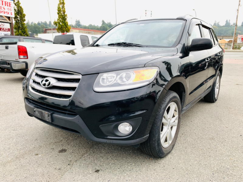 Hyundai Santa Fe 2012 price $11,488