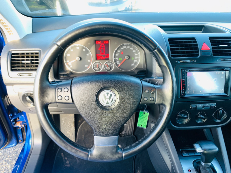 Volkswagen Jetta Wagon 2009 price $11,888