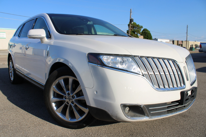 Lincoln MKT 2011 price $11,995