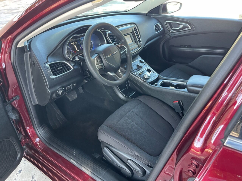 Chrysler 200 2015 price $15,995