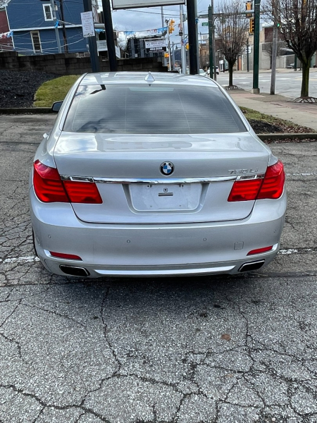 BMW 7-Series 2010 price $11,995