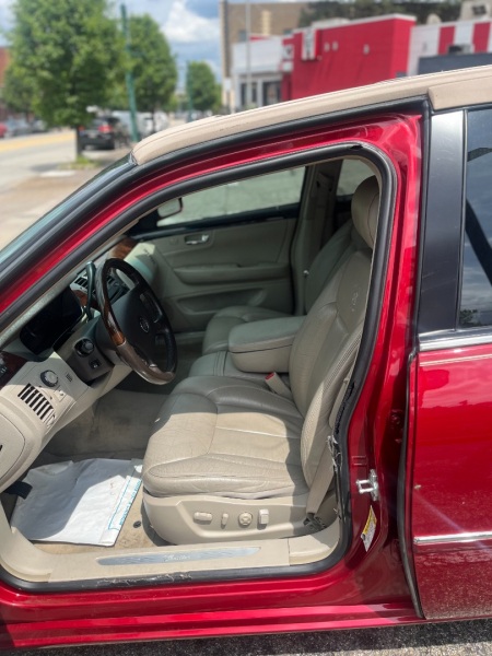 Cadillac DTS 2010 price $7,995