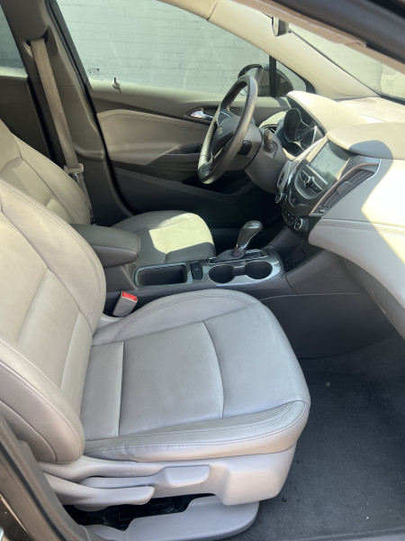 Chevrolet Cruze 2018 price $11,995