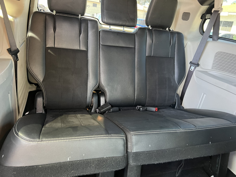 Dodge Grand Caravan 2019 price $16,995