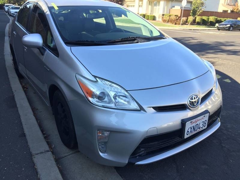 Toyota Prius 2013 price $10,800