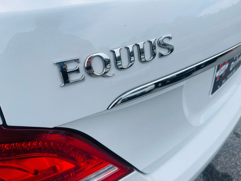 Hyundai Equus 2013 price $11,499