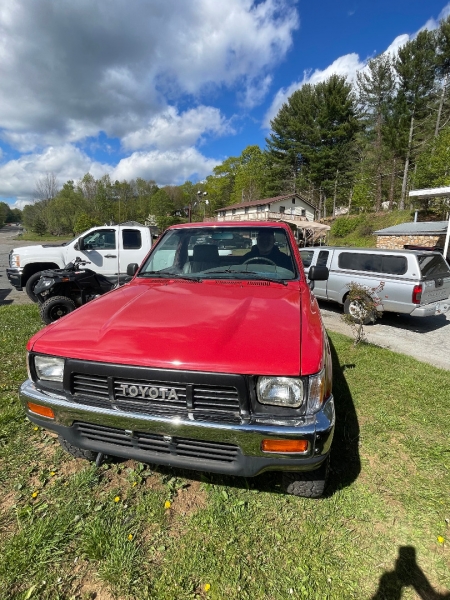 Toyota 4WD Pickups 1989 price $10,995