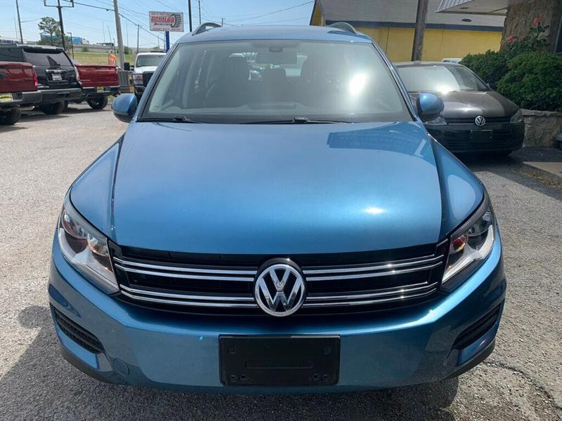 Volkswagen Tiguan 2017 price $12,995