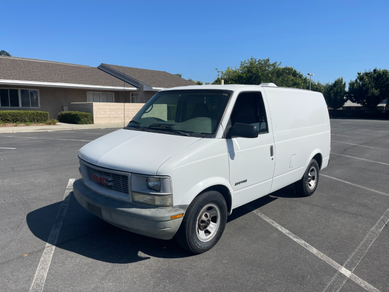 Chevrolet Safari Cargo Van 2001 price $9,500