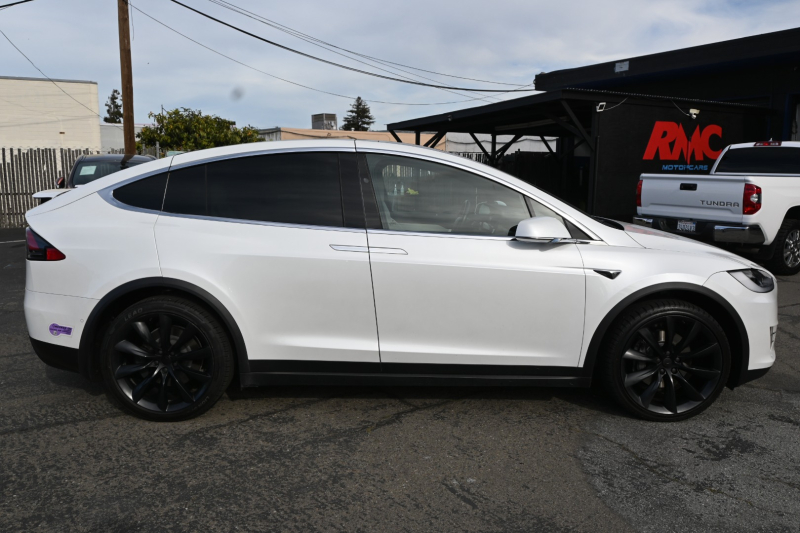 Tesla Model X 2019 price $38,880