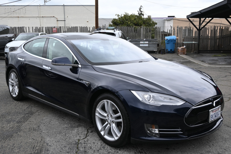 Tesla Model S 2013 price $17,880