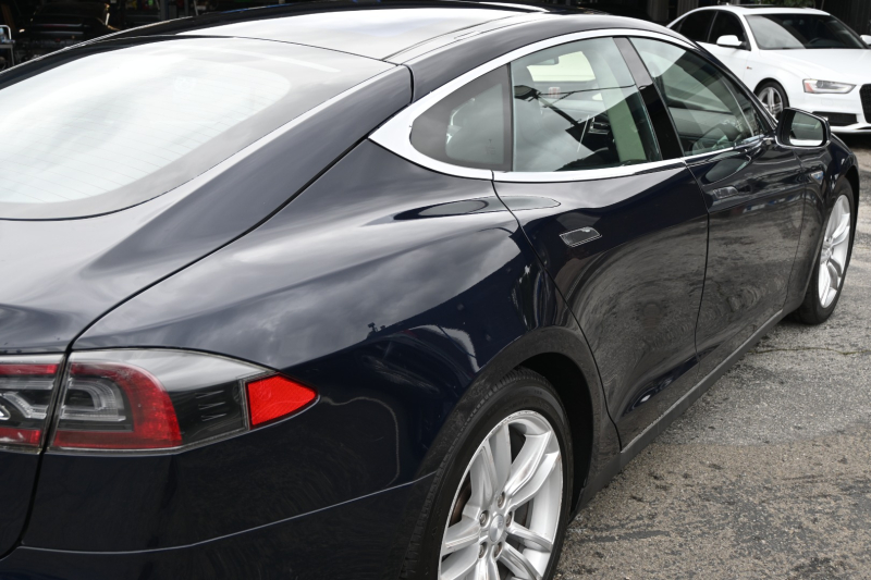 Tesla Model S 2013 price $17,880