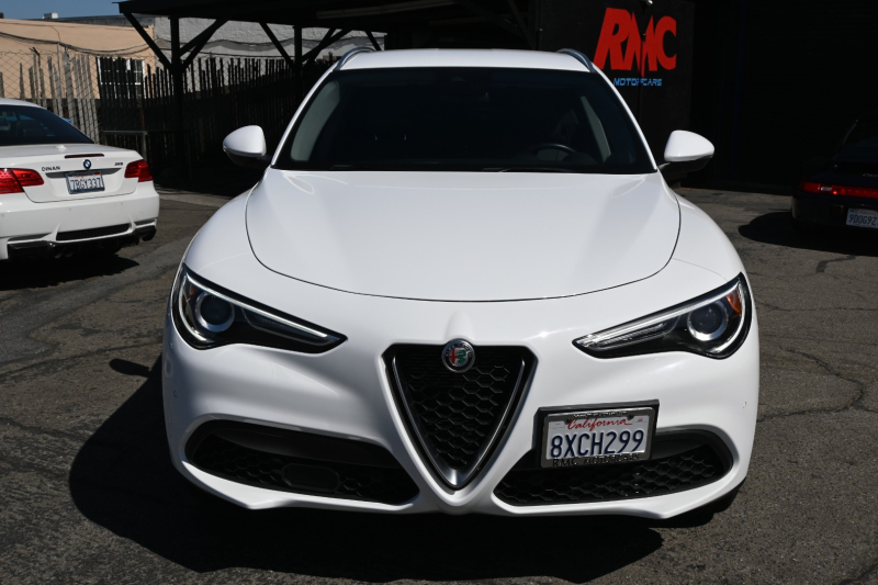 Alfa Romeo Stelvio 2021 price $22,880