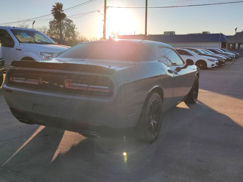 Dodge Challenger 2018 price $6,500