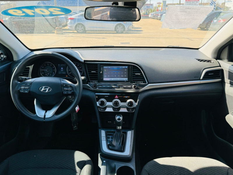 Hyundai Elantra 2019 price $2,500