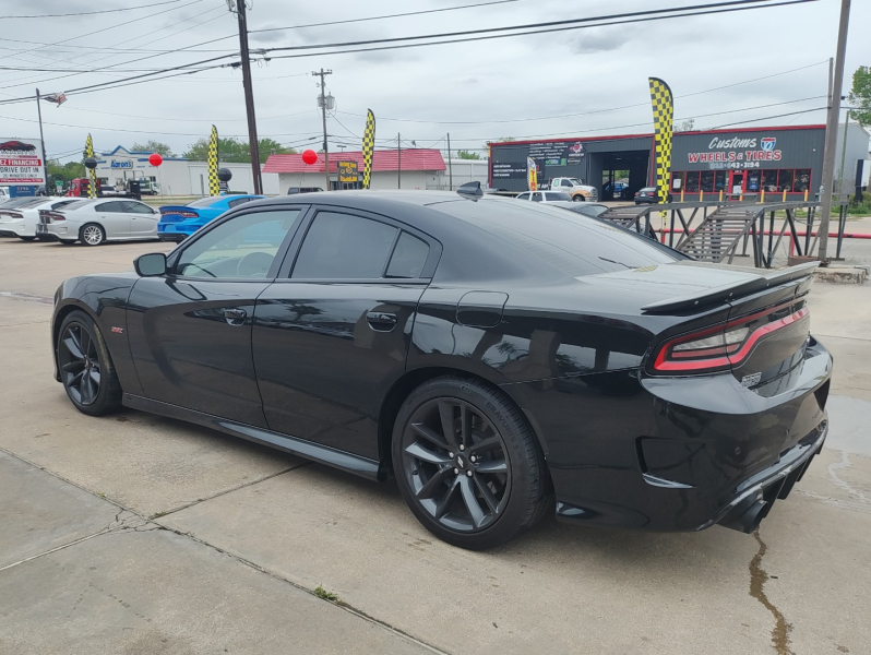 Dodge Charger 2019 price $40,995