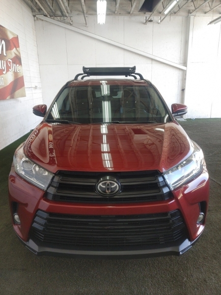 Toyota Highlander 2017 price $23,377