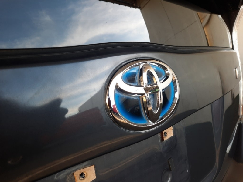 Toyota Prius 2014 price $13,977