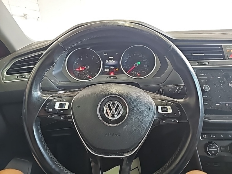 Volkswagen Tiguan 2018 price $16,477