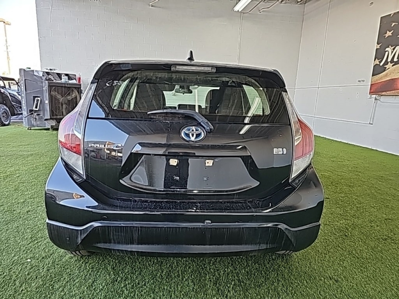 Toyota Prius c 2017 price $17,477