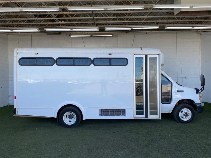 Ford E-450 Cutaway 2012 price $22,677