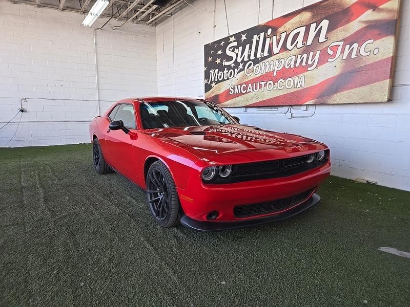 Dodge Challenger 2018 price $34,877