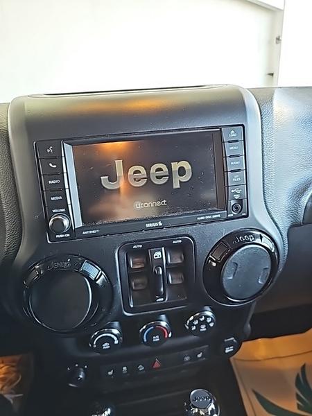 Jeep Wrangler Unlimited 2015 price $25,377