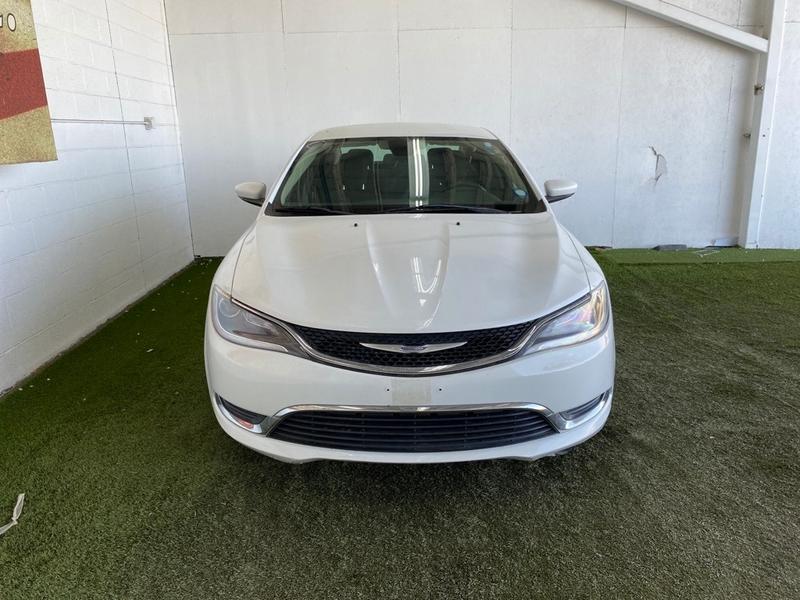 Chrysler 200 2015 price $9,877