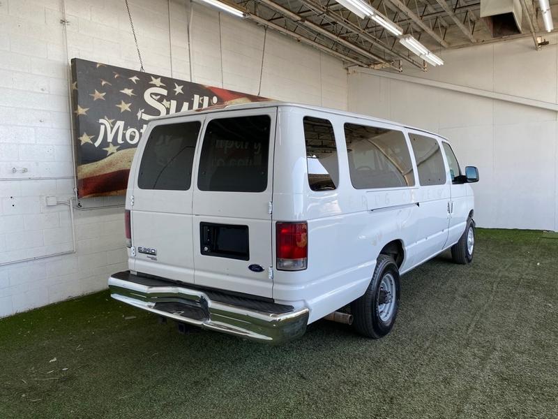 Ford E-350 Super Duty 2006 price $12,277