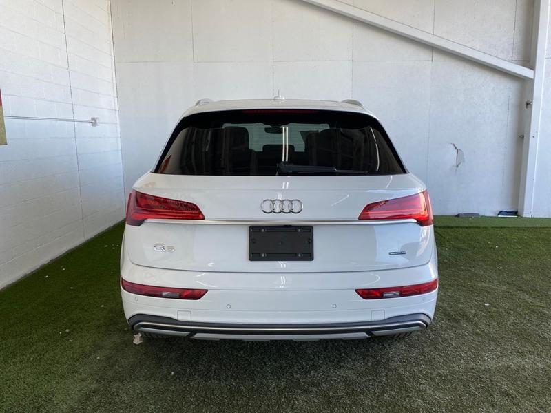 Audi Q5 2021 price $26,277