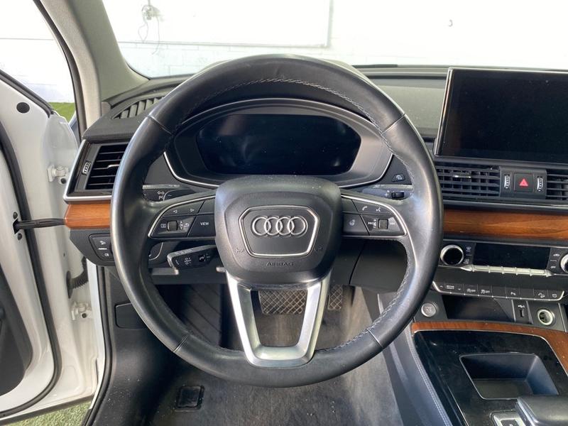 Audi Q5 2021 price $26,277