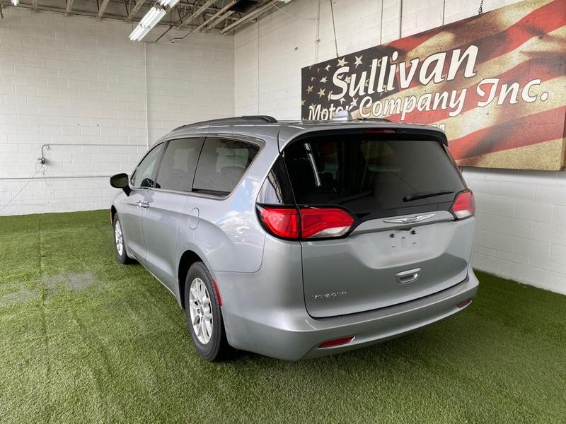 Chrysler Voyager 2020 price $18,577