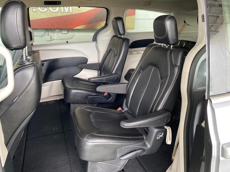 Chrysler Voyager 2020 price $18,577