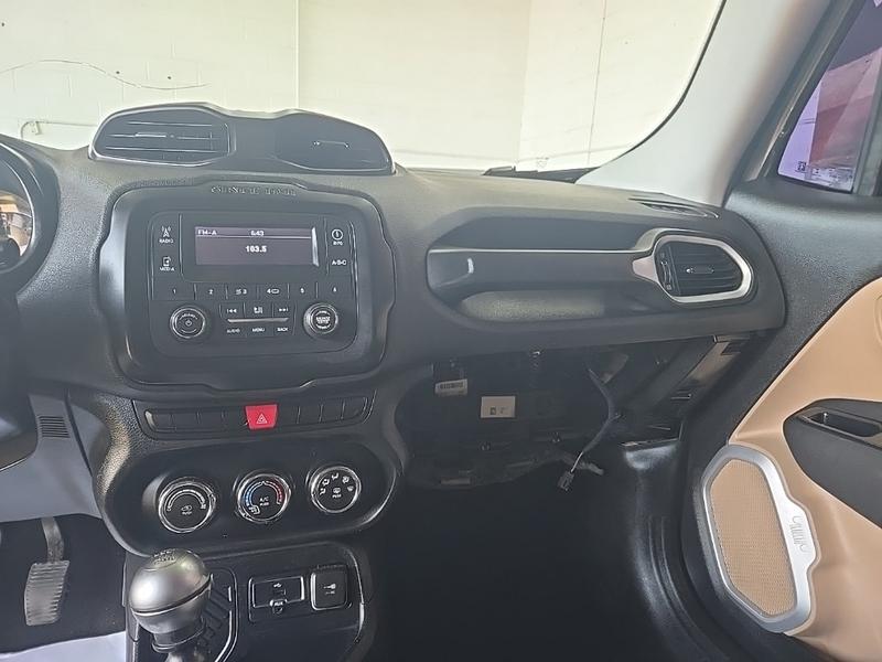 Jeep Renegade 2015 price $10,977