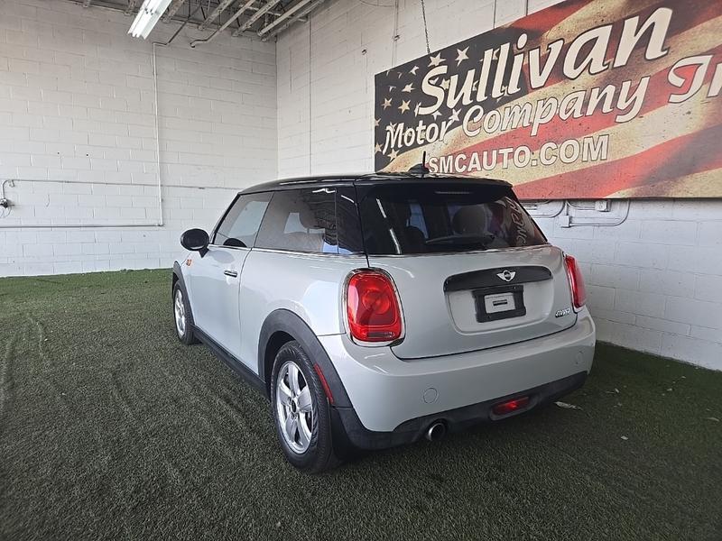 MINI Hardtop 2 Door 2016 price $10,577