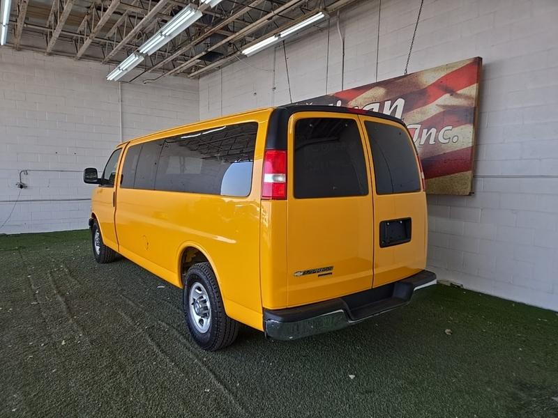 Chevrolet Express 3500 2016 price $27,377