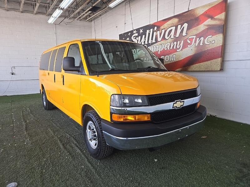 Chevrolet Express 3500 2016 price $27,377