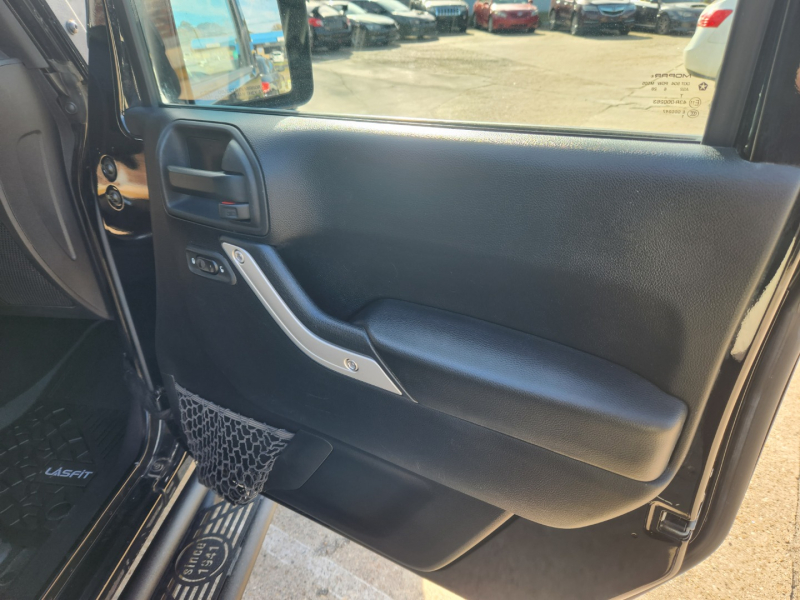 Jeep Wrangler Unlimited 2016 price $24,900