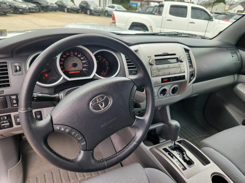Toyota Tacoma 2009 price $17,500