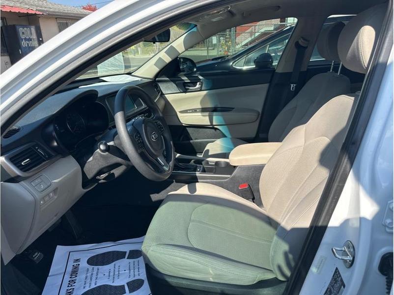Kia Optima 2018 price $15,999