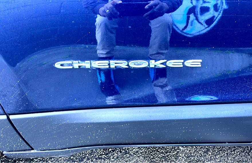 Jeep Cherokee 2014 price $10,900