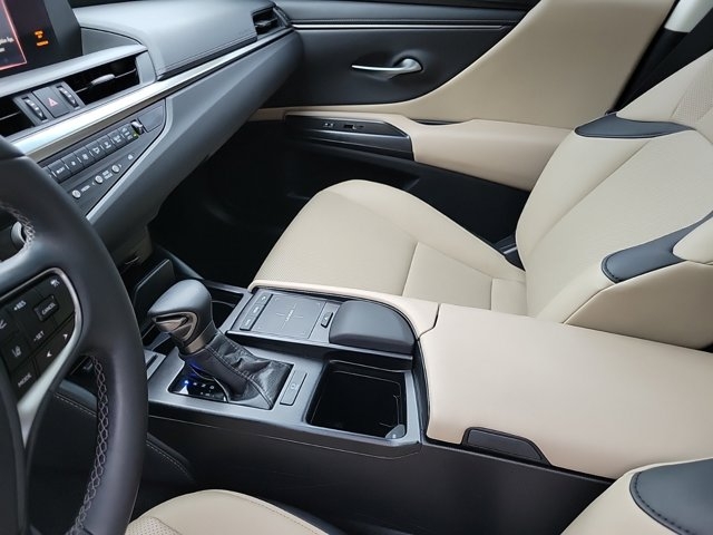 Lexus ES 2021 price $36,232