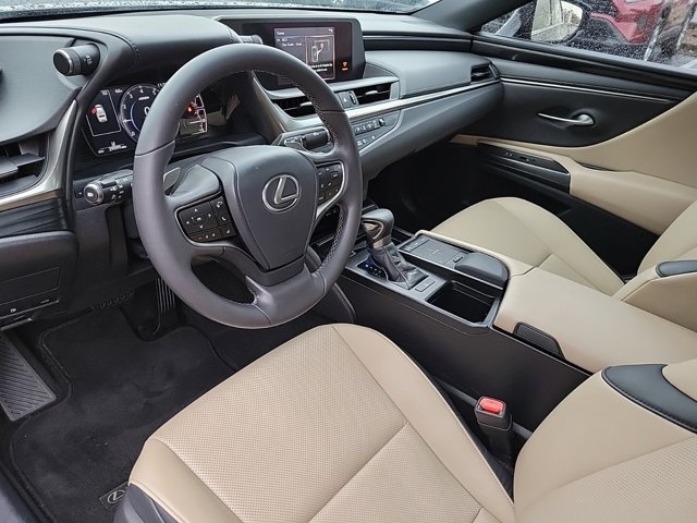 Lexus ES 2021 price $36,232