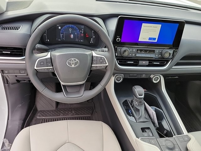 Toyota Grand Highlander 2024 price $49,670
